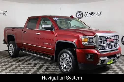 2018 GMC Sierra 2500HD Denali 4WD photo