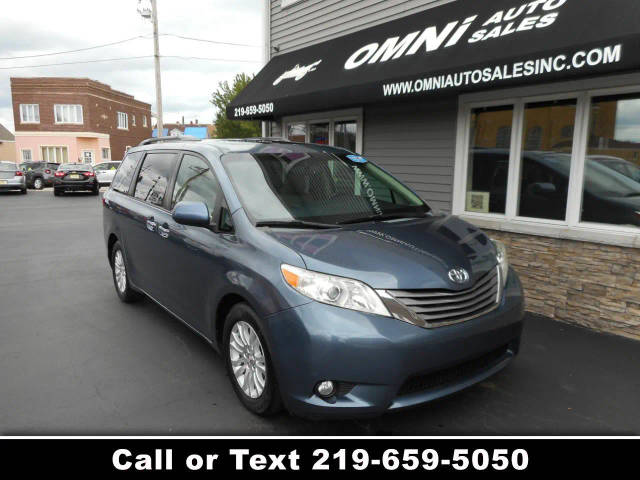 2015 Toyota Sienna XLE FWD photo
