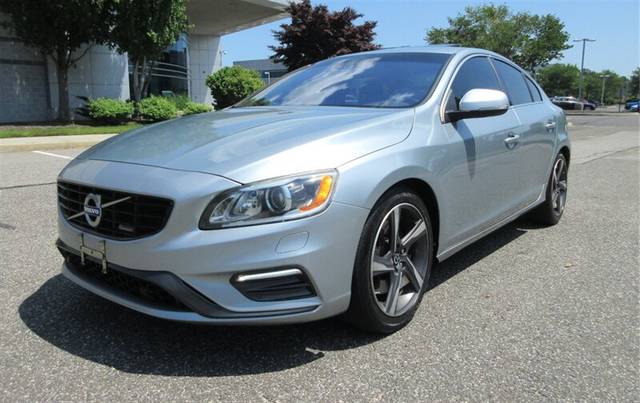 2015 Volvo S60 T6 R-Design Platinum AWD photo