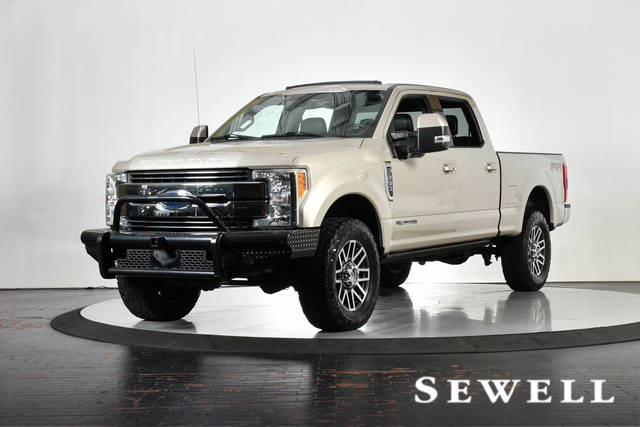 2017 Ford F-250 Super Duty Lariat 4WD photo