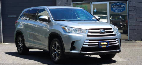 2017 Toyota Highlander LE AWD photo