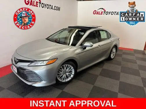 2018 Toyota Camry XLE FWD photo