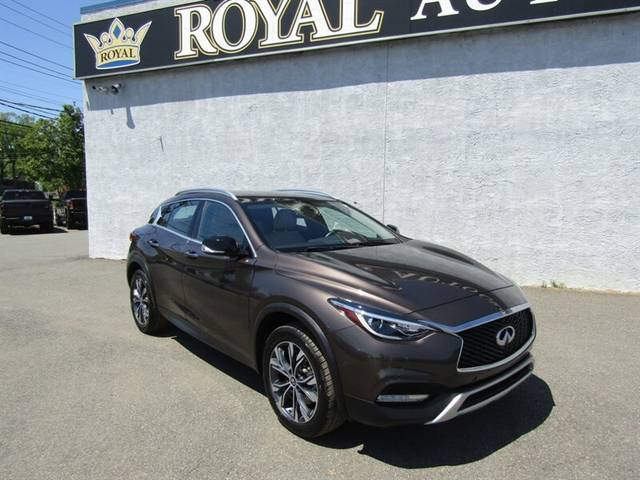 2018 Infiniti QX30 Premium AWD photo