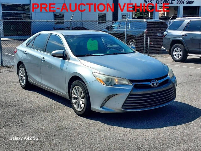 2015 Toyota Camry LE FWD photo