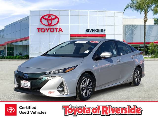 2017 Toyota Prius Prime Advanced FWD photo