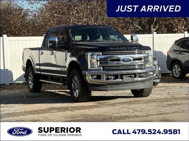 2017 Ford F-250 Super Duty Lariat 4WD photo