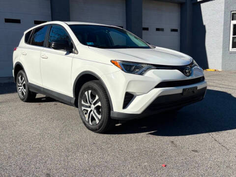 2018 Toyota RAV4 LE AWD photo