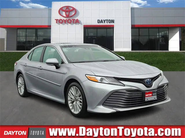 2018 Toyota Camry Hybrid XLE FWD photo