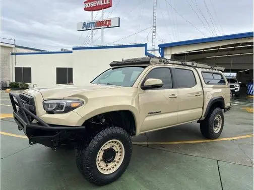 2017 Toyota Tacoma TRD Off Road 4WD photo