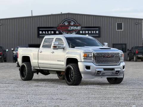 2018 GMC Sierra 2500HD Denali 4WD photo