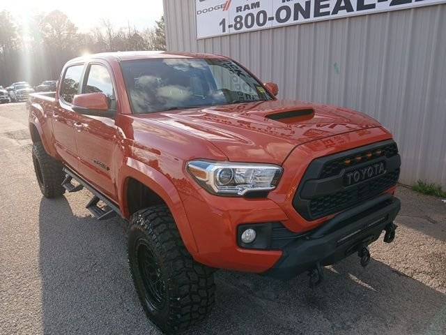 2017 Toyota Tacoma TRD Sport 4WD photo