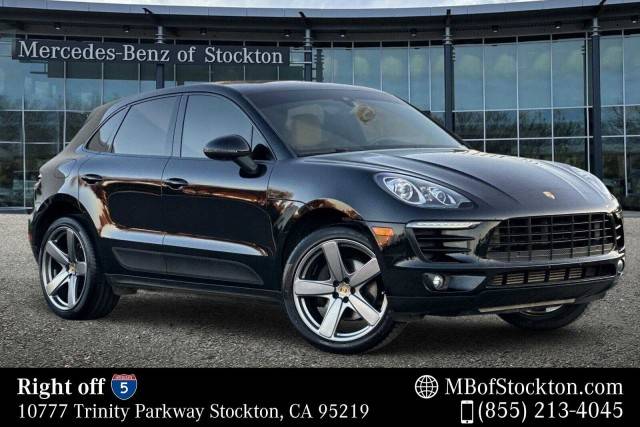 2018 Porsche Macan  AWD photo