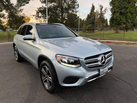 2018 Mercedes-Benz GLC-Class GLC 300 RWD photo