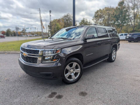 2018 Chevrolet Suburban LT 4WD photo