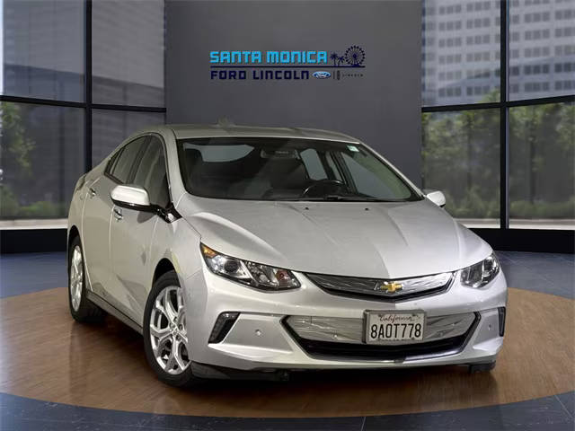 2018 Chevrolet Volt Premier FWD photo