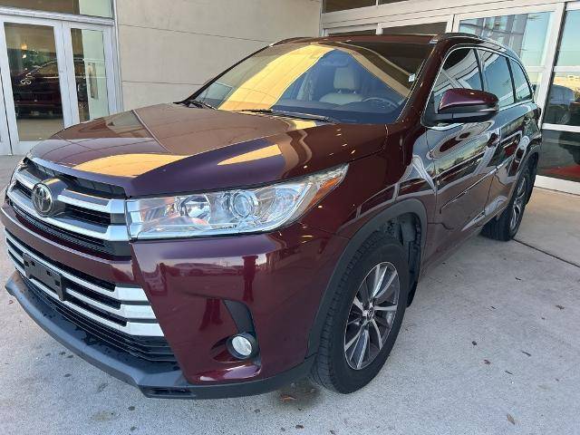 2017 Toyota Highlander XLE AWD photo