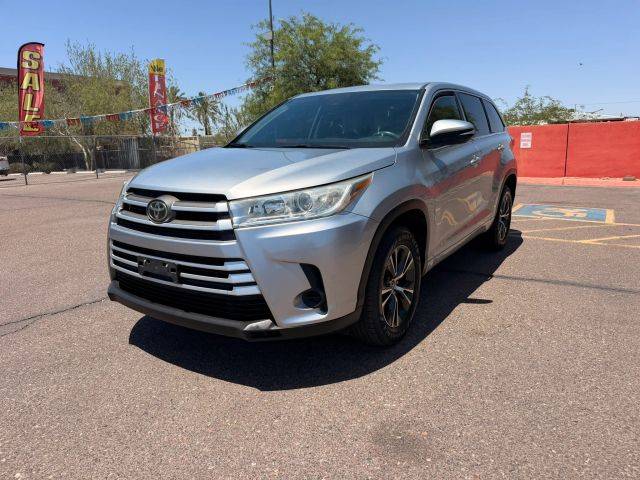 2018 Toyota Highlander LE FWD photo