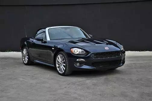 2018 FIAT 124 Spider Lusso RWD photo