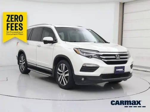 2017 Honda Pilot Touring FWD photo