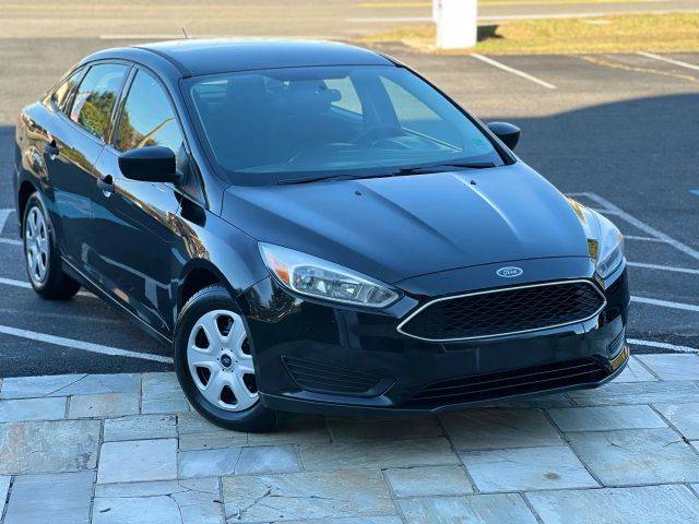2017 Ford Focus S FWD photo