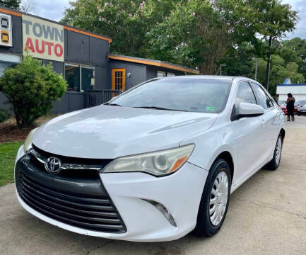 2015 Toyota Camry LE FWD photo