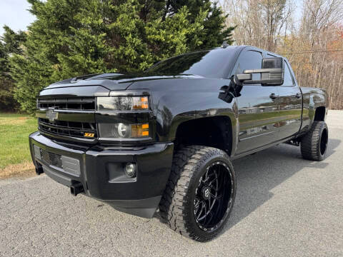 2018 Chevrolet Silverado 2500HD LT 4WD photo