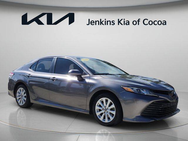 2018 Toyota Camry LE FWD photo