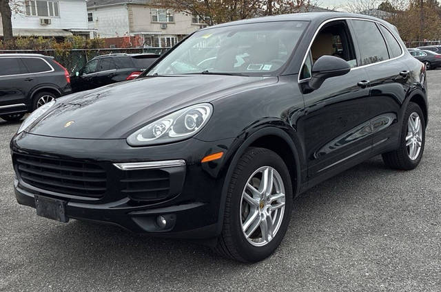 2018 Porsche Cayenne  AWD photo