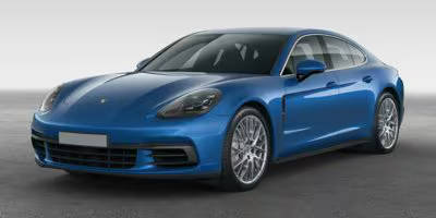 2018 Porsche Panamera  RWD photo