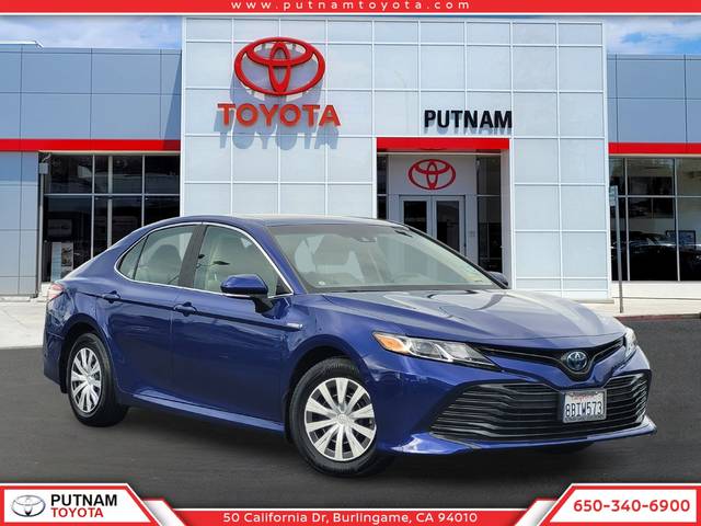 2018 Toyota Camry Hybrid LE FWD photo