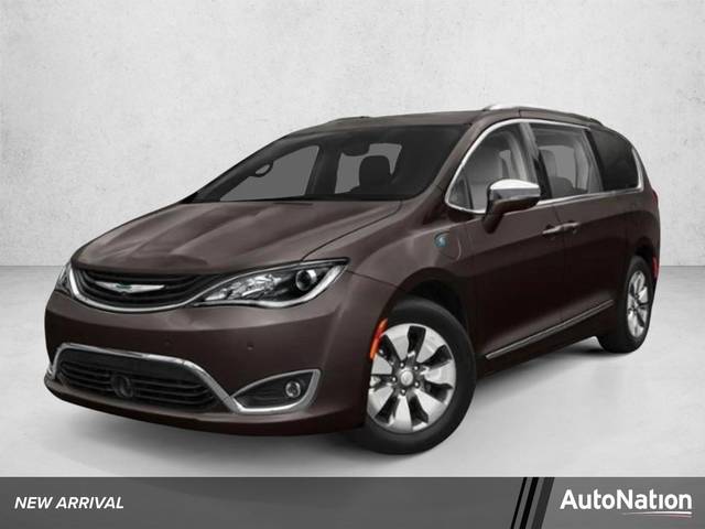2018 Chrysler Pacifica Minivan Hybrid Limited FWD photo