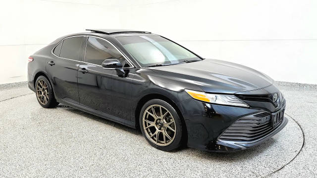 2018 Toyota Camry XLE V6 FWD photo