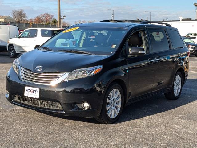 2017 Toyota Sienna Limited Premium AWD photo