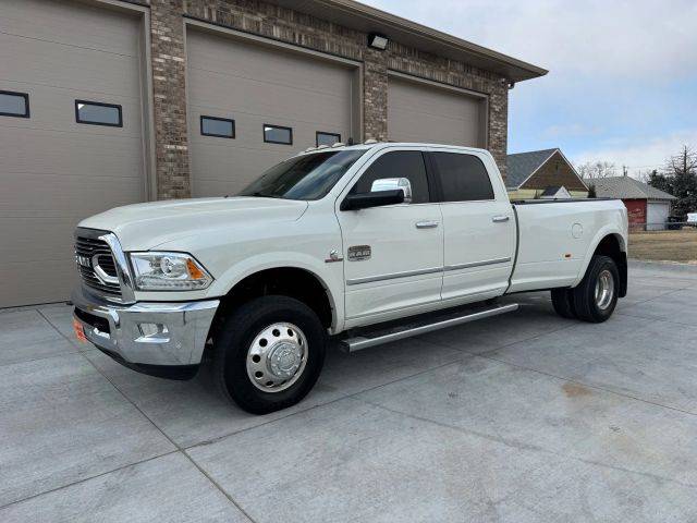 2018 Ram 3500 Laramie Longhorn 4WD photo