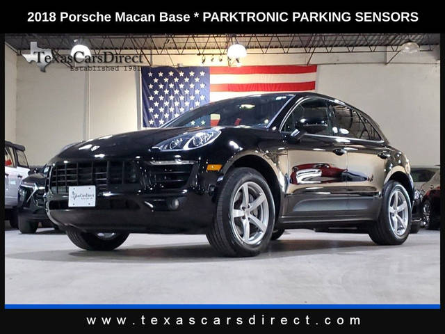 2018 Porsche Macan  AWD photo