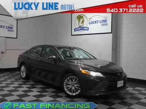 2018 Toyota Camry XLE FWD photo