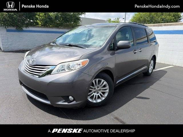 2017 Toyota Sienna XLE Premium FWD photo