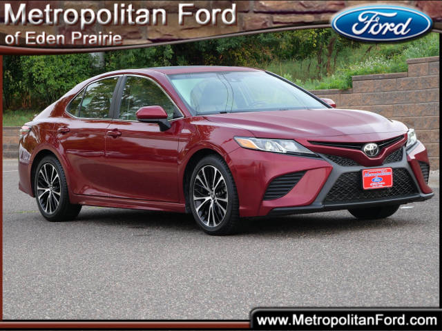 2018 Toyota Camry SE FWD photo