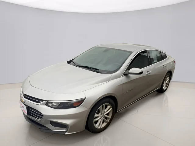 2017 Chevrolet Malibu LT FWD photo