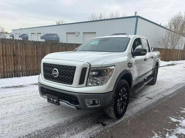 2017 Nissan Titan PRO-4X 4WD photo