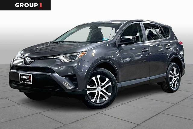 2018 Toyota RAV4 LE AWD photo
