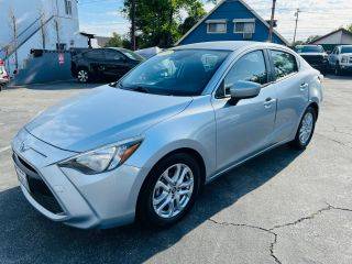 2018 Toyota Yaris FWD photo