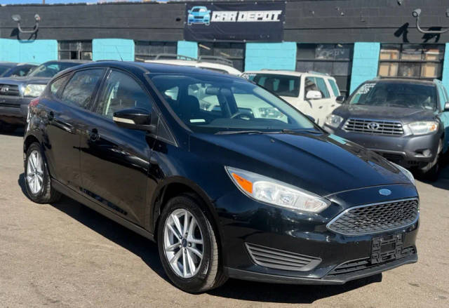 2017 Ford Focus SE FWD photo
