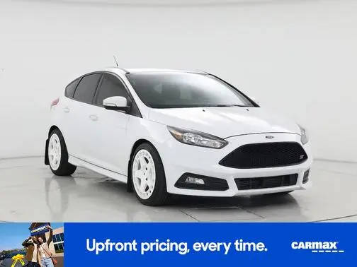 2018 Ford Focus ST FWD photo