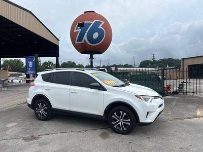 2018 Toyota RAV4 LE FWD photo
