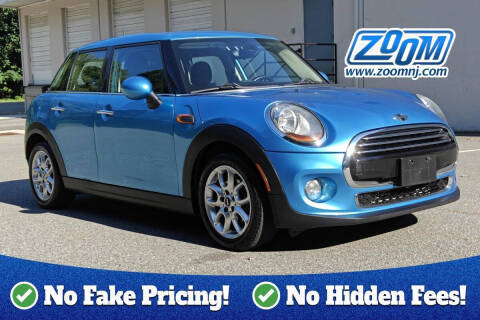 2018 MINI Hardtop 4 Door Cooper FWD photo