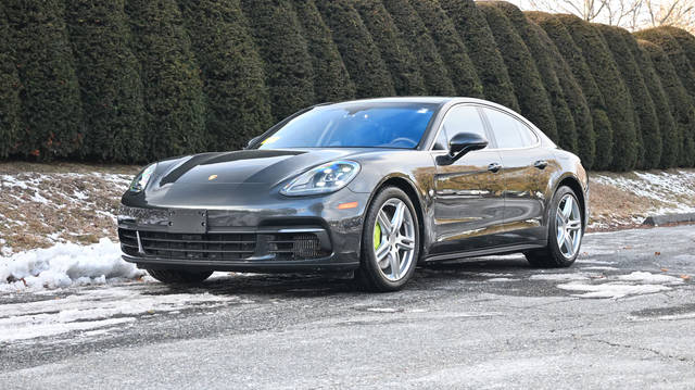 2018 Porsche Panamera 4 E-Hybrid AWD photo