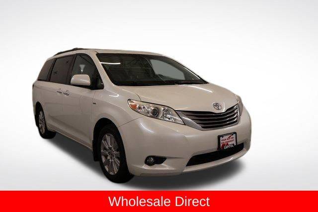 2017 Toyota Sienna XLE AWD photo