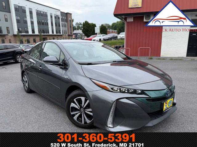 2017 Toyota Prius Prime Premium FWD photo