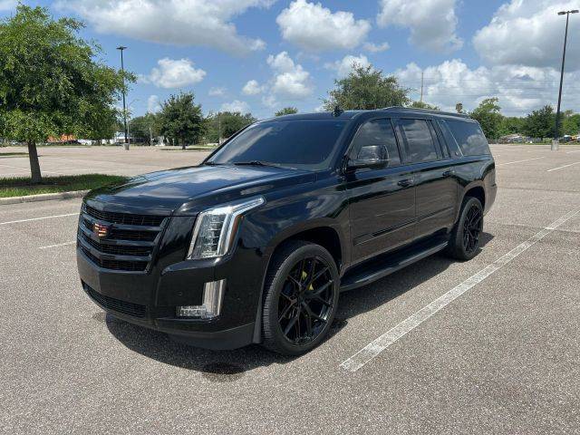 2018 Cadillac Escalade ESV Luxury RWD photo